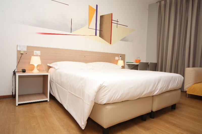 Anton&Art Hotel Lake Como ภายนอก รูปภาพ